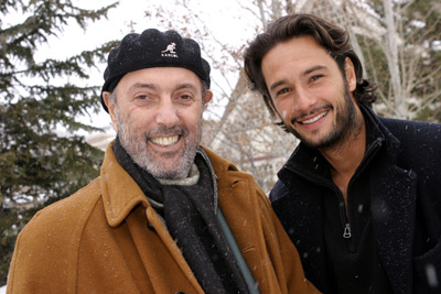 Hector Babenco and Rodrigo Santoro at event of Carandiru (2003)