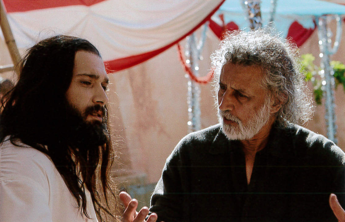 Jimi Mistry and director Vic Sarin on the set of Partition (2007)