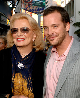 Gena Rowlands and Peter Sarsgaard at event of The Skeleton Key (2005)