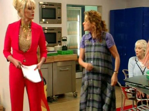 Still of Joanna Lumley, Julia Sawalha and June Whitfield in Absolutely Fabulous (1992)