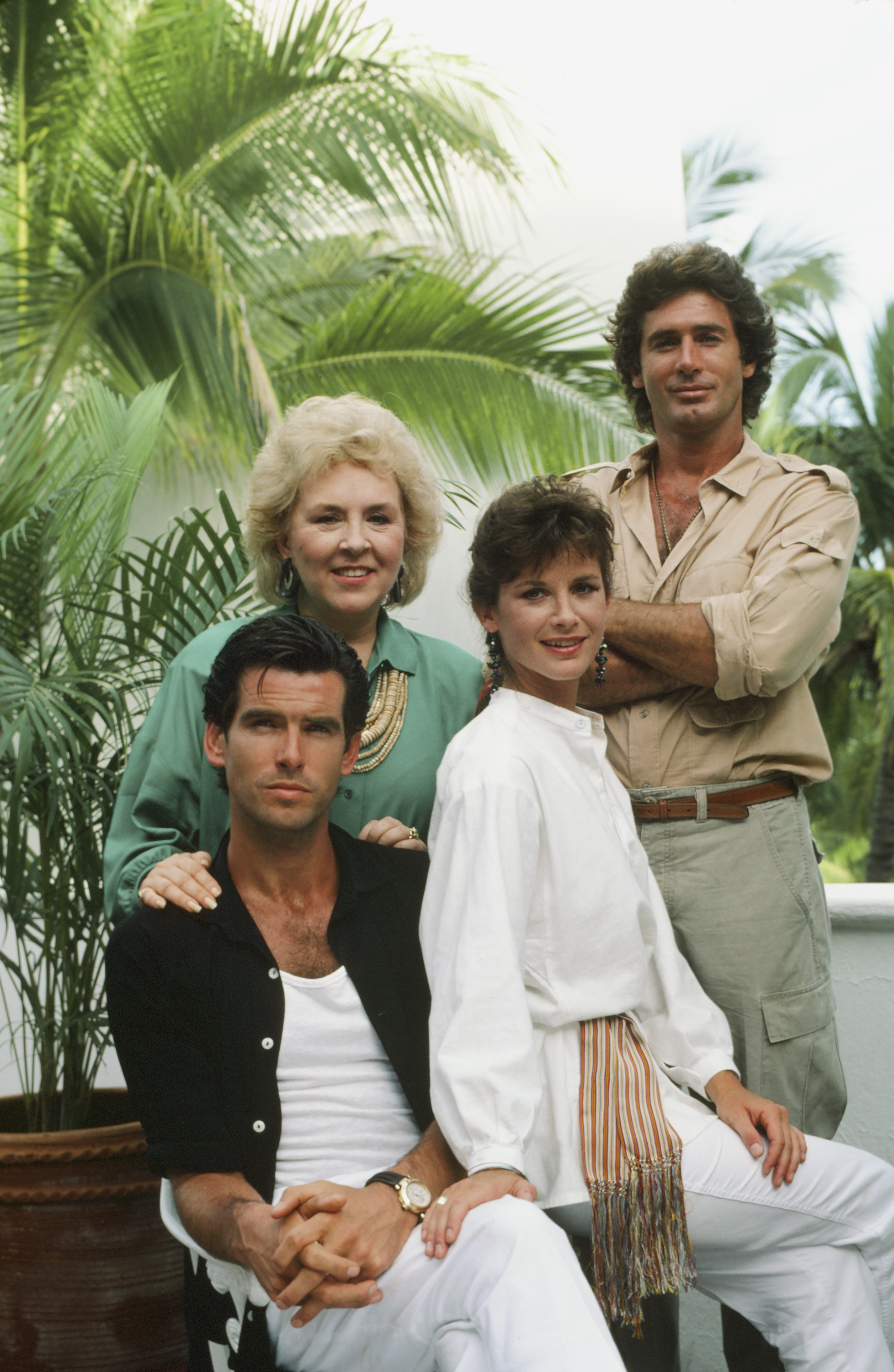 Still of Pierce Brosnan, Stephanie Zimbalist, Doris Roberts and Jack Scalia in Remington Steele (1982)