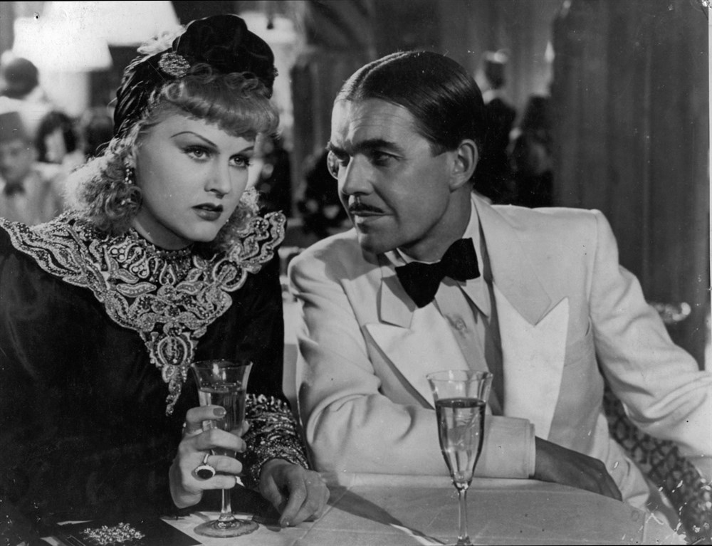 Still of Marika Rökk and Franz Schafheitlin in Kora Terry (1940)