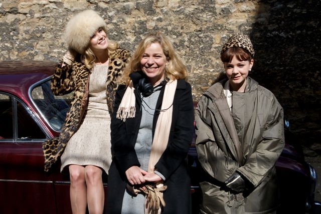 Rosamund Pike, Lone Scherfig and Carey Mulligan in An Education (2009)