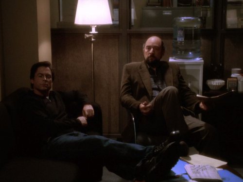 Still of Rob Lowe and Richard Schiff in The West Wing (1999)