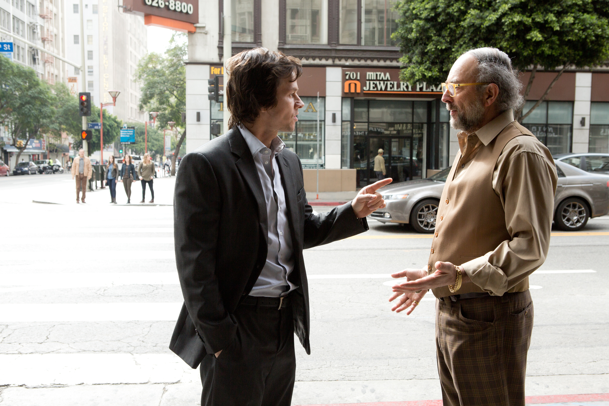 Still of Mark Wahlberg and Richard Schiff in The Gambler (2014)