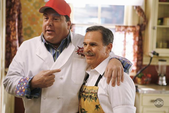 Still of Tony Plana and Steve Schirripa in Ugly Betty (2006)