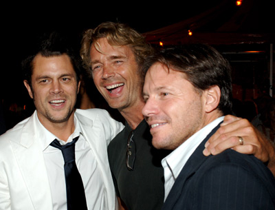 Bill Gerber, Johnny Knoxville and John Schneider at event of The Dukes of Hazzard (2005)