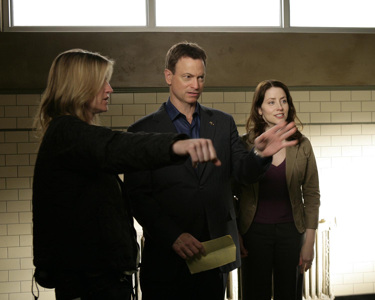 Gary Sinise & Heidi Schooler on the set of CSI-NY, in episode 