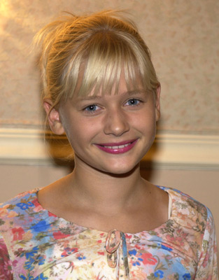 Carly Schroeder at event of Port Charles (1997)