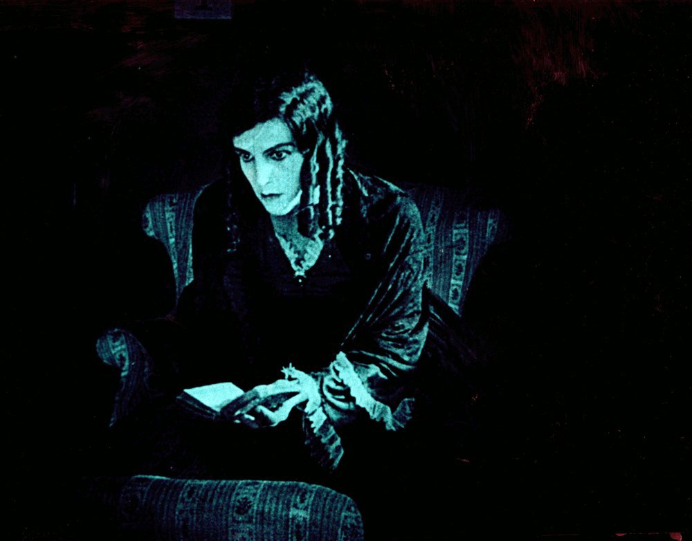 Still of Greta Schröder in Nosferatu (1922)