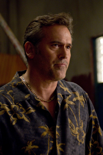 Still of Bruce Campbell in Vilko bilietas (2007)