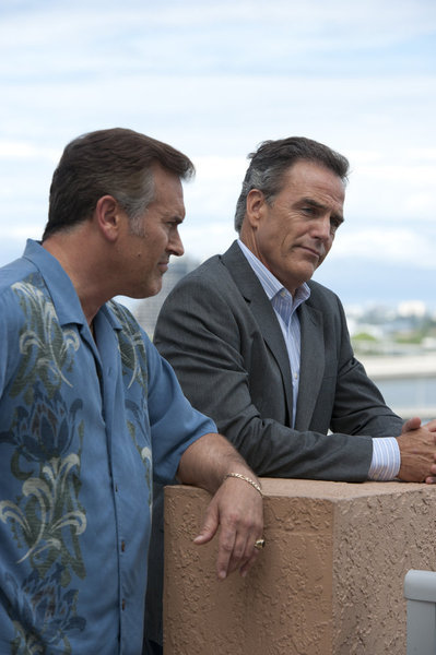 Still of Richard Burgi and Bruce Campbell in Vilko bilietas (2007)