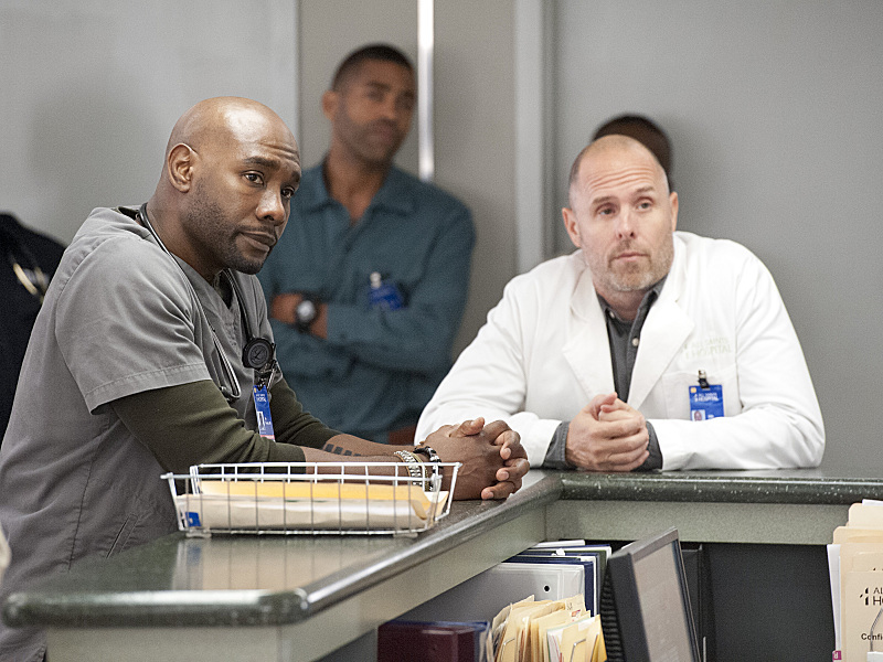 Still of Morris Chestnut and Paul Schulze in Nurse Jackie (2009)