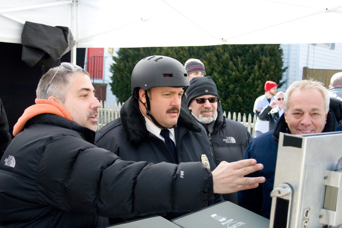 Still of Kevin James, Marty Eli Schwartz and Jeff Sussman in Paul Blart: Mall Cop (2009)