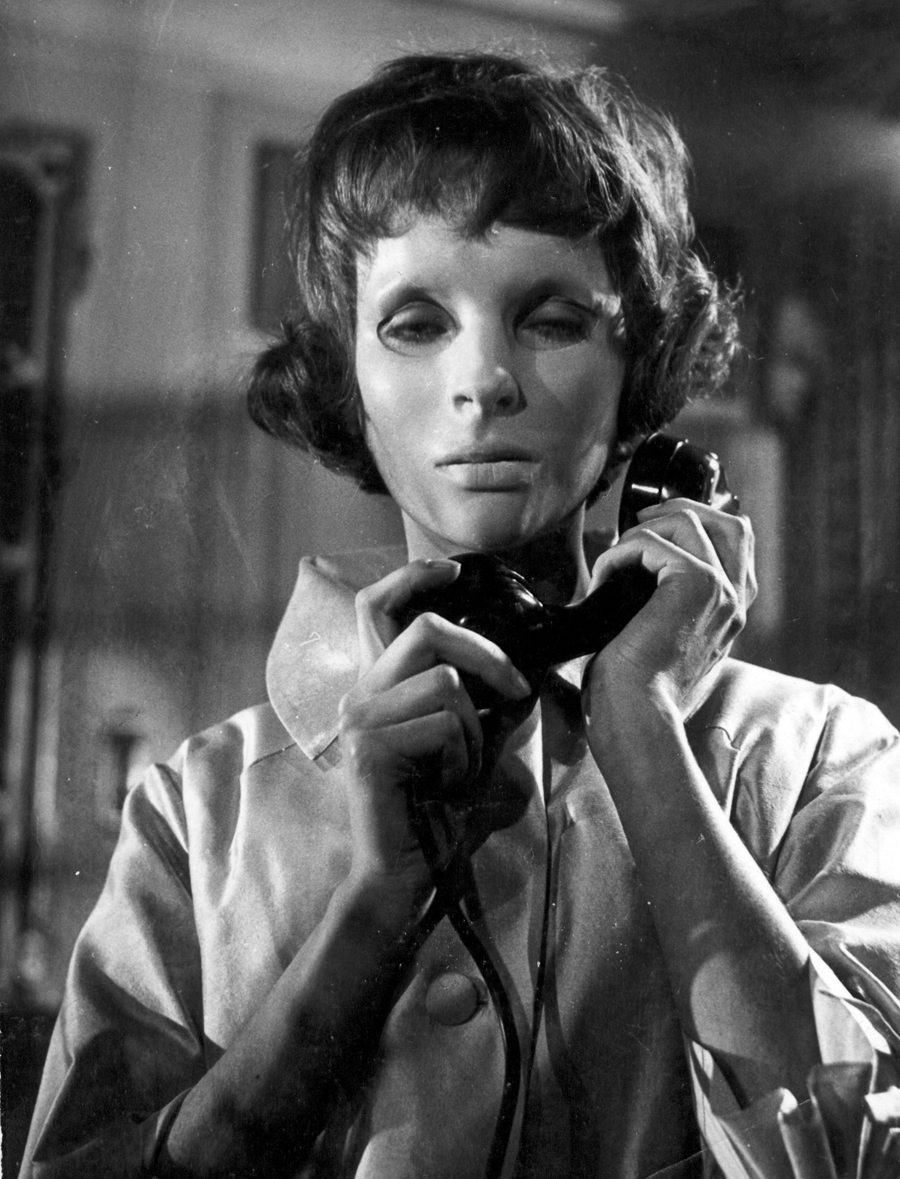 Still of Edith Scob in Les yeux sans visage (1960)