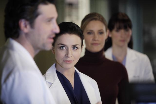 Still of Patrick Dempsey, Chyler Leigh, Caterina Scorsone and KaDee Strickland in Private Practice (2007)