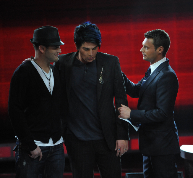 Still of Ryan Seacrest, Adam Lambert and Matt Giraud in American Idol: The Search for a Superstar (2002)