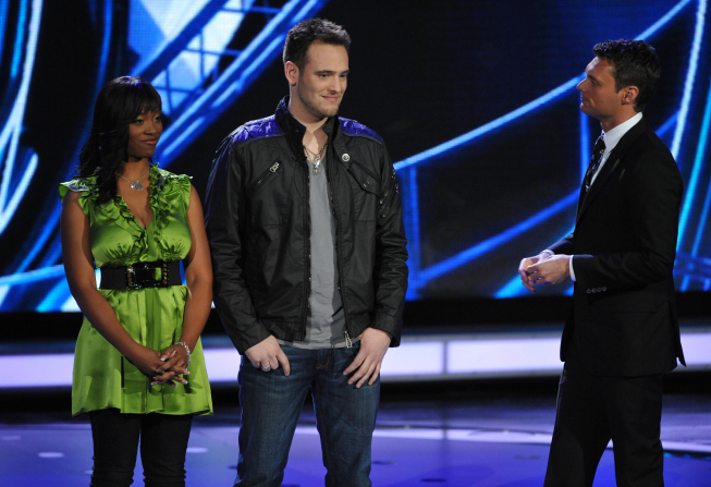 Still of Ryan Seacrest, Matt Giraud and Lil Rounds in American Idol: The Search for a Superstar (2002)