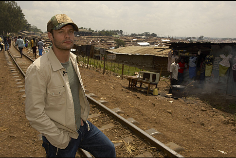 Still of Ryan Seacrest in American Idol: The Search for a Superstar: Idol Gives Back: Part One (2007)