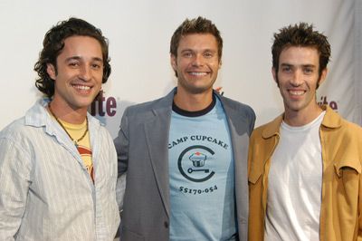 Thomas Ian Nicholas, Ryan Seacrest and Tim Scarne at event of L.A. D.J. (2004)