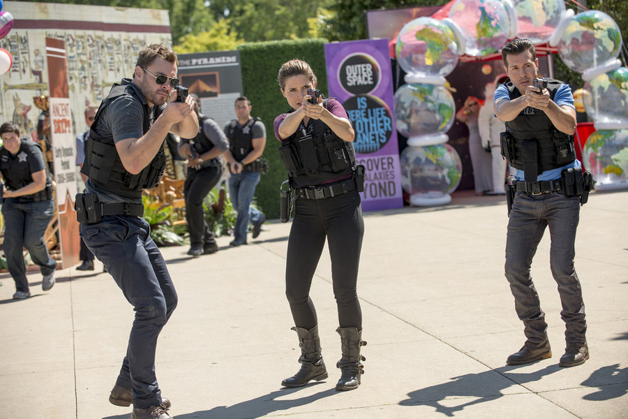 Still of Sophia Bush, Jon Seda and Patrick John Flueger in Chicago P.D. (2014)