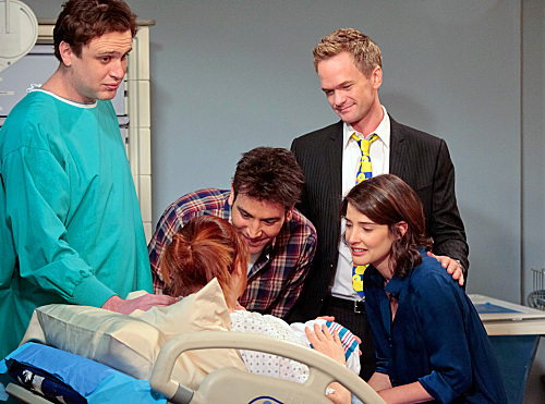 Still of Neil Patrick Harris, Alyson Hannigan, Jason Segel, Josh Radnor and Cobie Smulders in Kaip as susipazinau su jusu mama (2005)