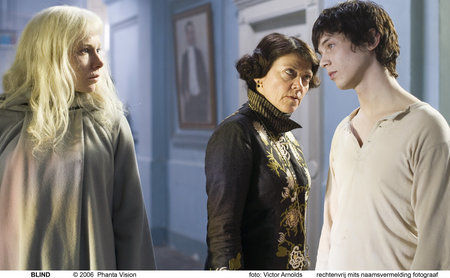 Halina Reijn, Joren Seldeslachts and Katelijne Verbeke in Blind (2007)