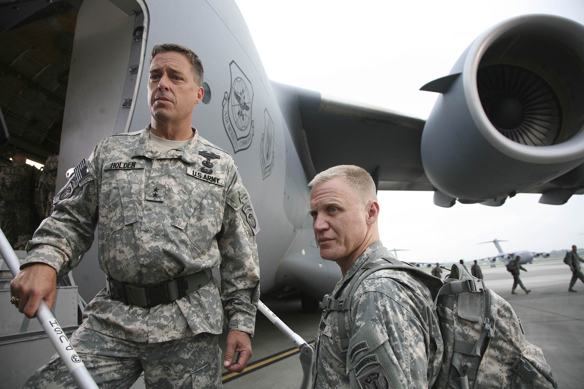 Still of Brian McNamara and Terry Serpico in Army Wives: Army Strong (2010)