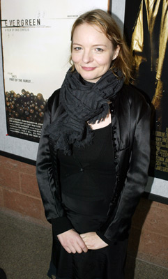 Cara Seymour at event of Evergreen (2004)