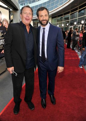 Judd Apatow and Garry Shandling at event of Funny People (2009)