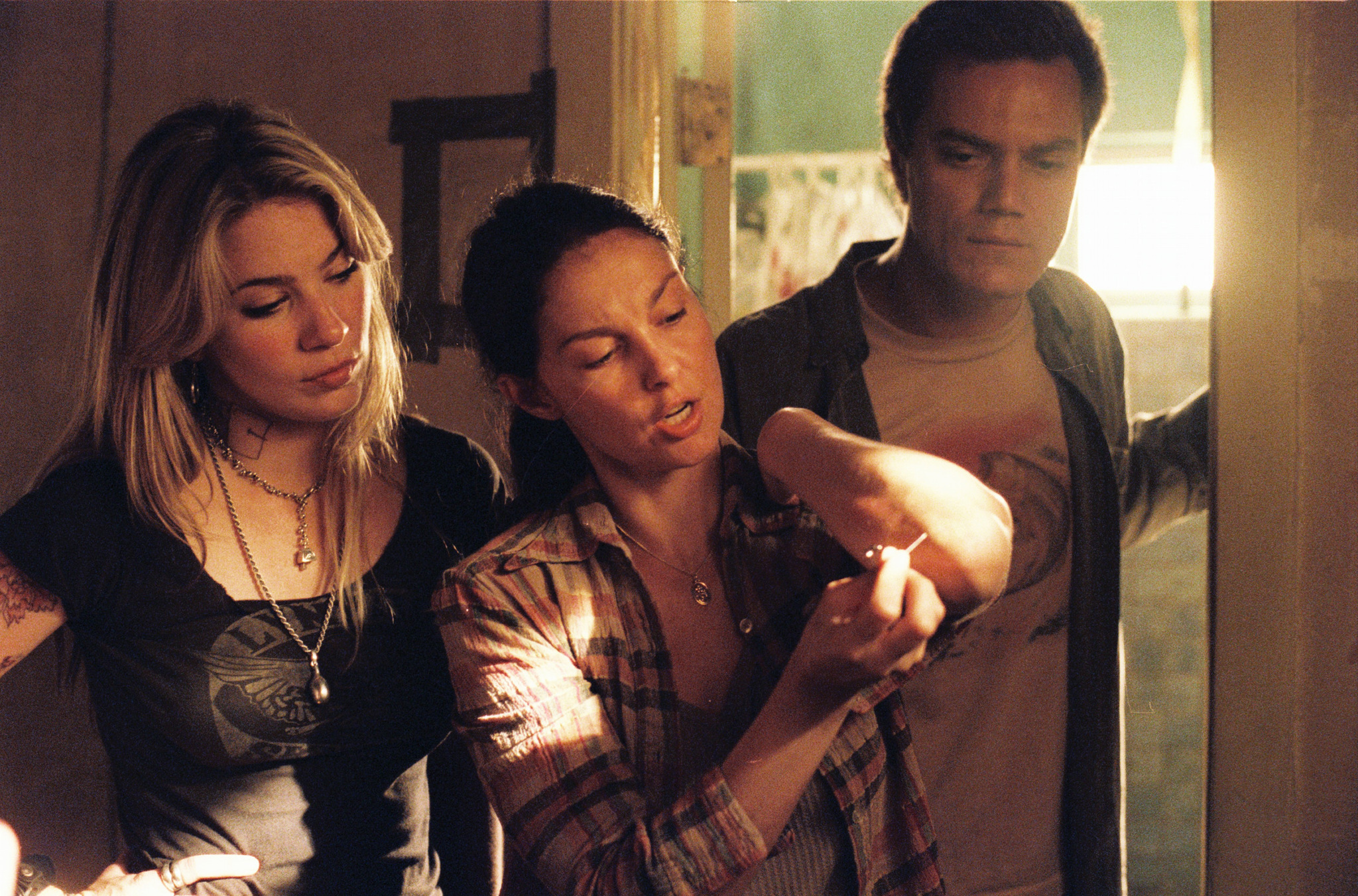 Still of Ashley Judd, Michael Shannon and Lynn Collins in Bug (2006)
