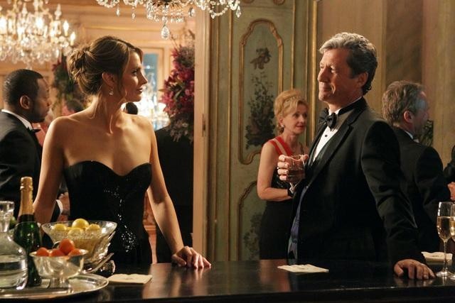 Still of Charles Shaughnessy and Stana Katic in Kastlas: The Limey (2012)