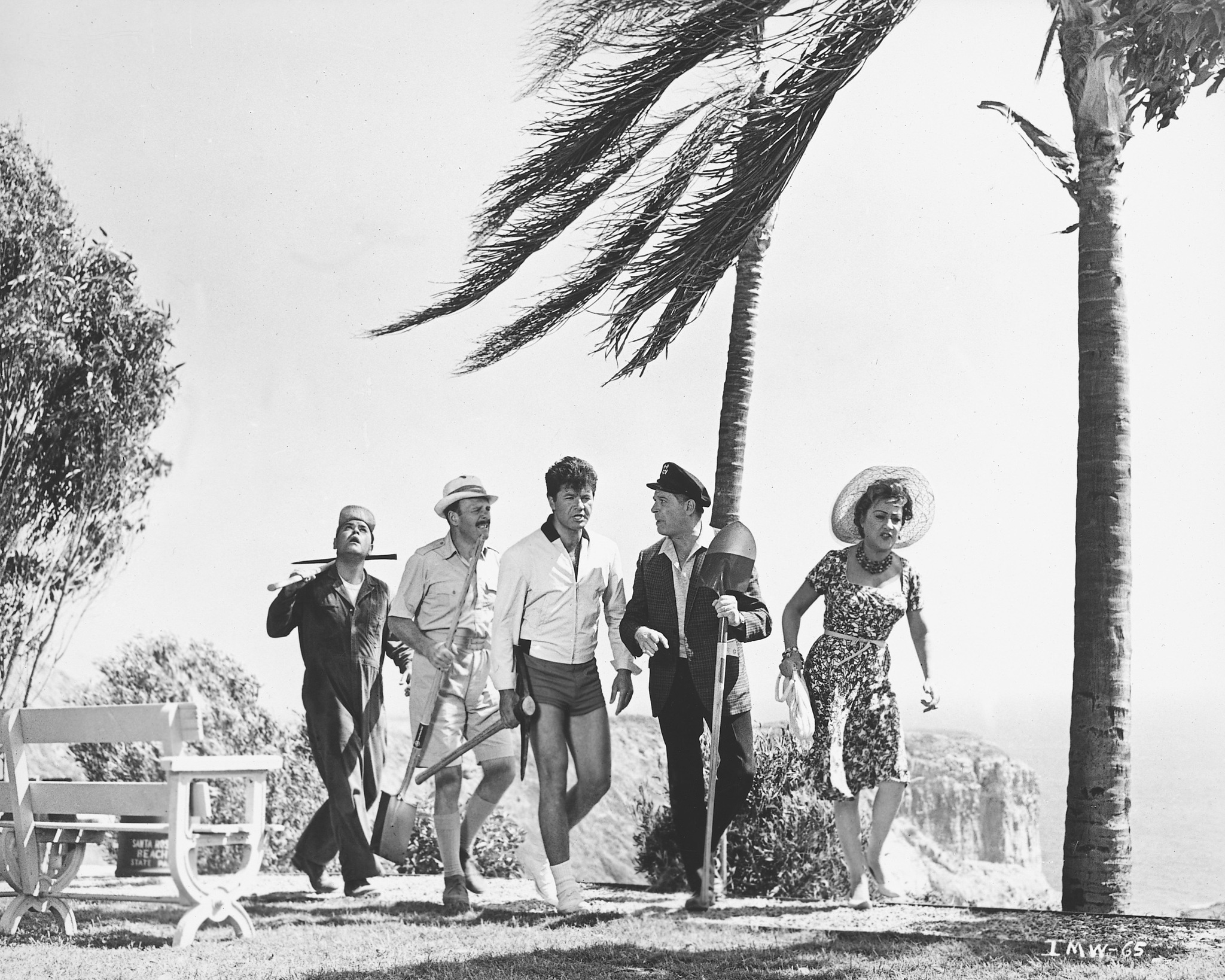 Milton Berle, Jonathan Winters, Ethel Merman, Dick Shawn and Terry-Thomas at event of It's a Mad, Mad, Mad, Mad World (1963)