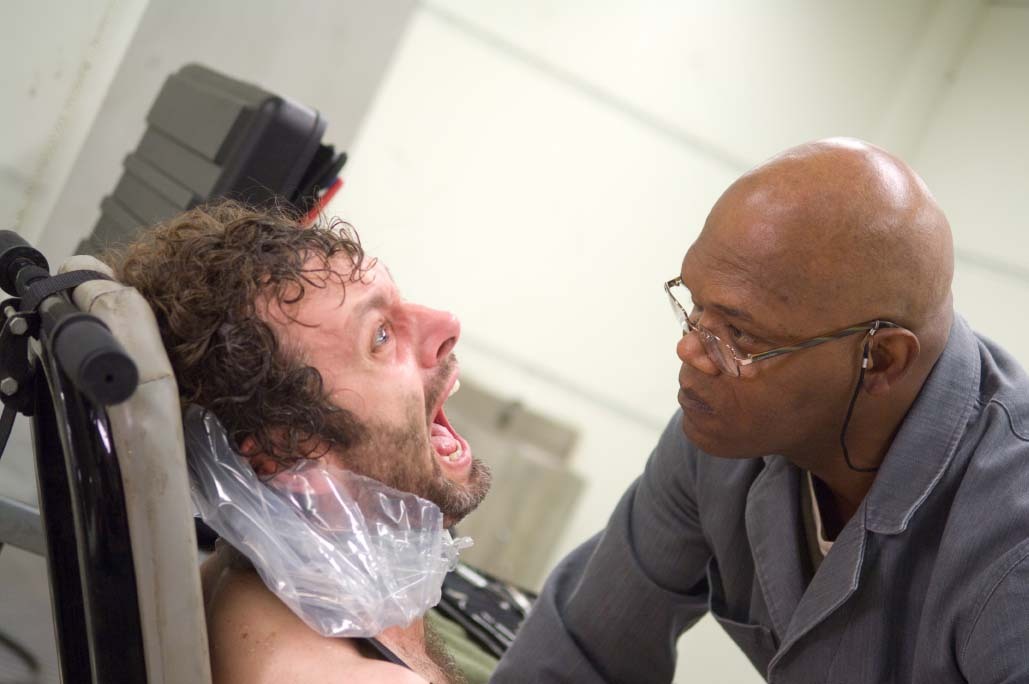 Still of Samuel L. Jackson and Michael Sheen in Unthinkable (2010)