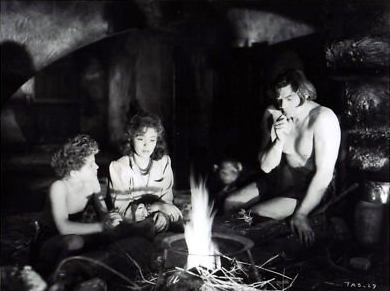 Still of Nancy Kelly, Johnny Sheffield and Johnny Weissmuller in Tarzan's Desert Mystery (1943)