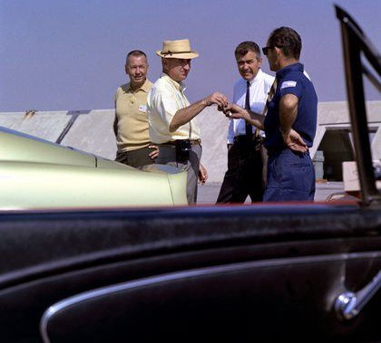 Cars Sid Avery (left),Carroll Shelby (center) and a Shelby employee (right) September 1966 Photo of Sid Avery