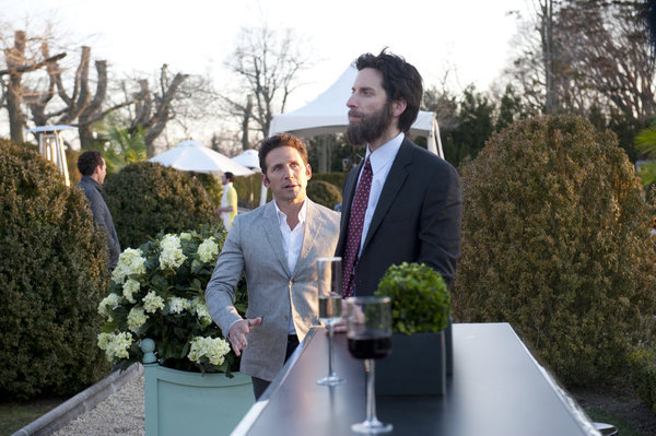 Still of Mark Feuerstein and Ben Shenkman in Royal Pains (2009)