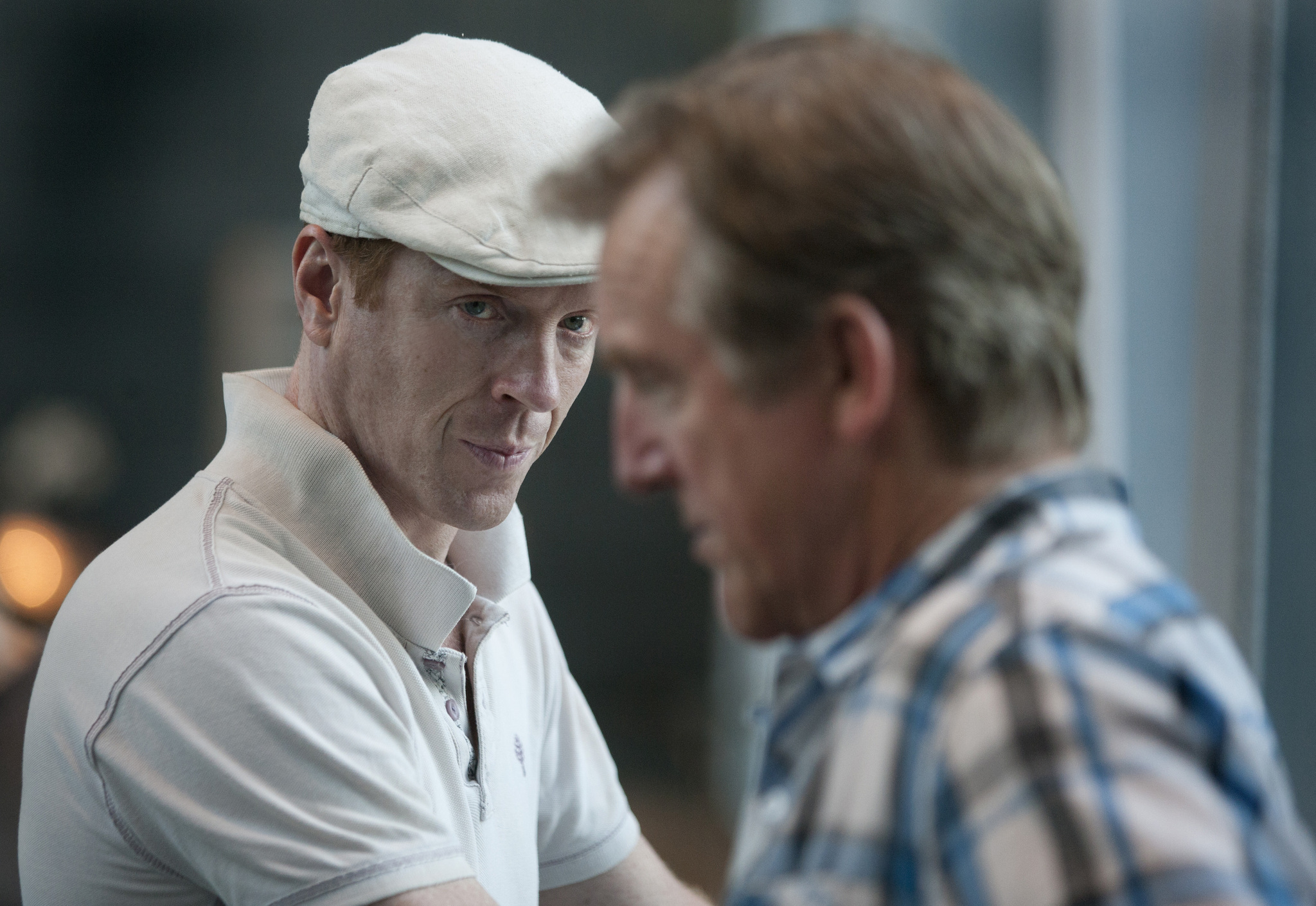 Still of Damian Lewis and Jamey Sheridan in Tevyne (2011)