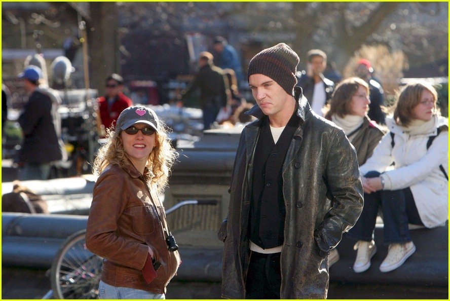 Jonathan Rhys Meyers and Kirsten Sheridan in August Rush (2007)