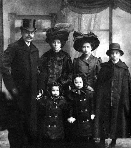 Photo taken circa 1906. Back: Samuel Sherman, Lena Sherman, Olga Sherman, Al Sherman (I). Front: Regina Sherman, Edith Sherman