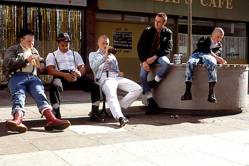 Still of Joseph Gilgun, Kieran Hardcastle, Andrew Shim, Jack O'Connell and Andrew Ellis in This Is England (2006)
