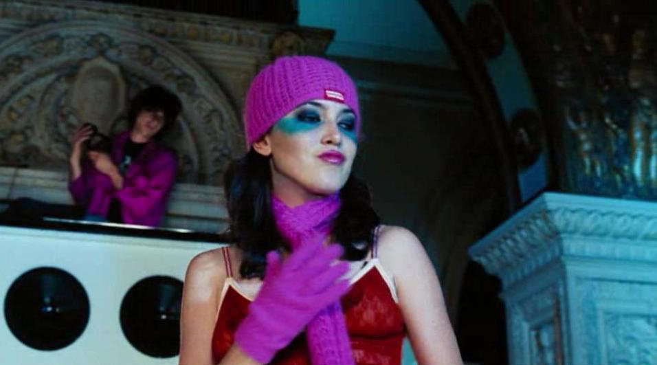 Coyote Shivers and Shira Zimbeck in Dirty Love (2005)