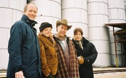 Douglas McGrath, Toby Jones, Brian Shoop, Sandra Bullock on the set of 