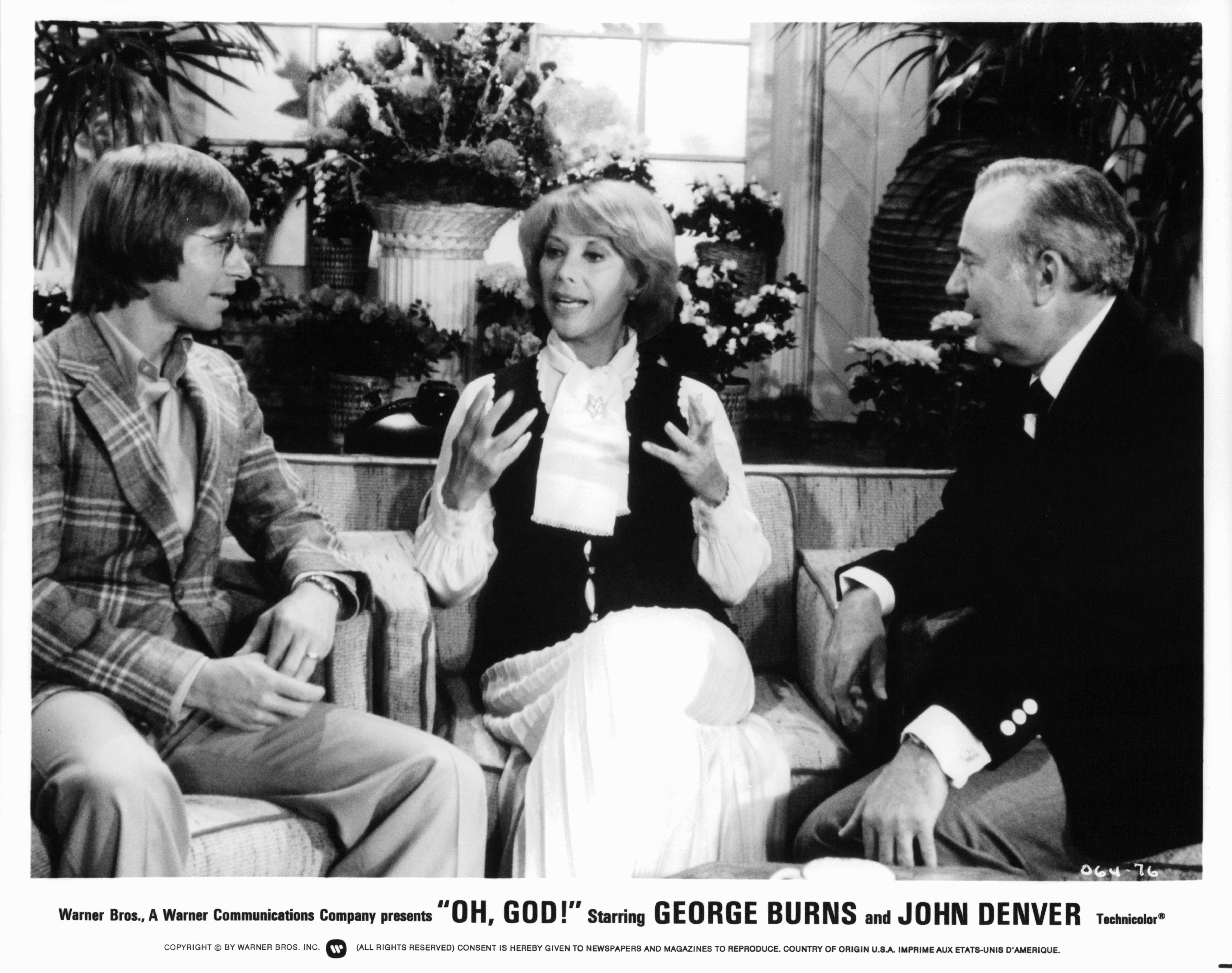Still of John Denver, Ralph Bellamy and Dinah Shore in Oh, God! (1977)