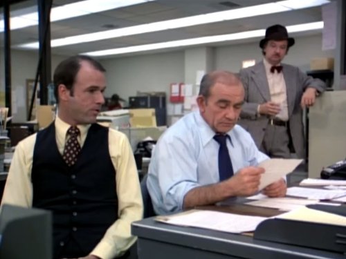 Still of Edward Asner, Jack Bannon and Richard B. Shull in Lou Grant (1977)