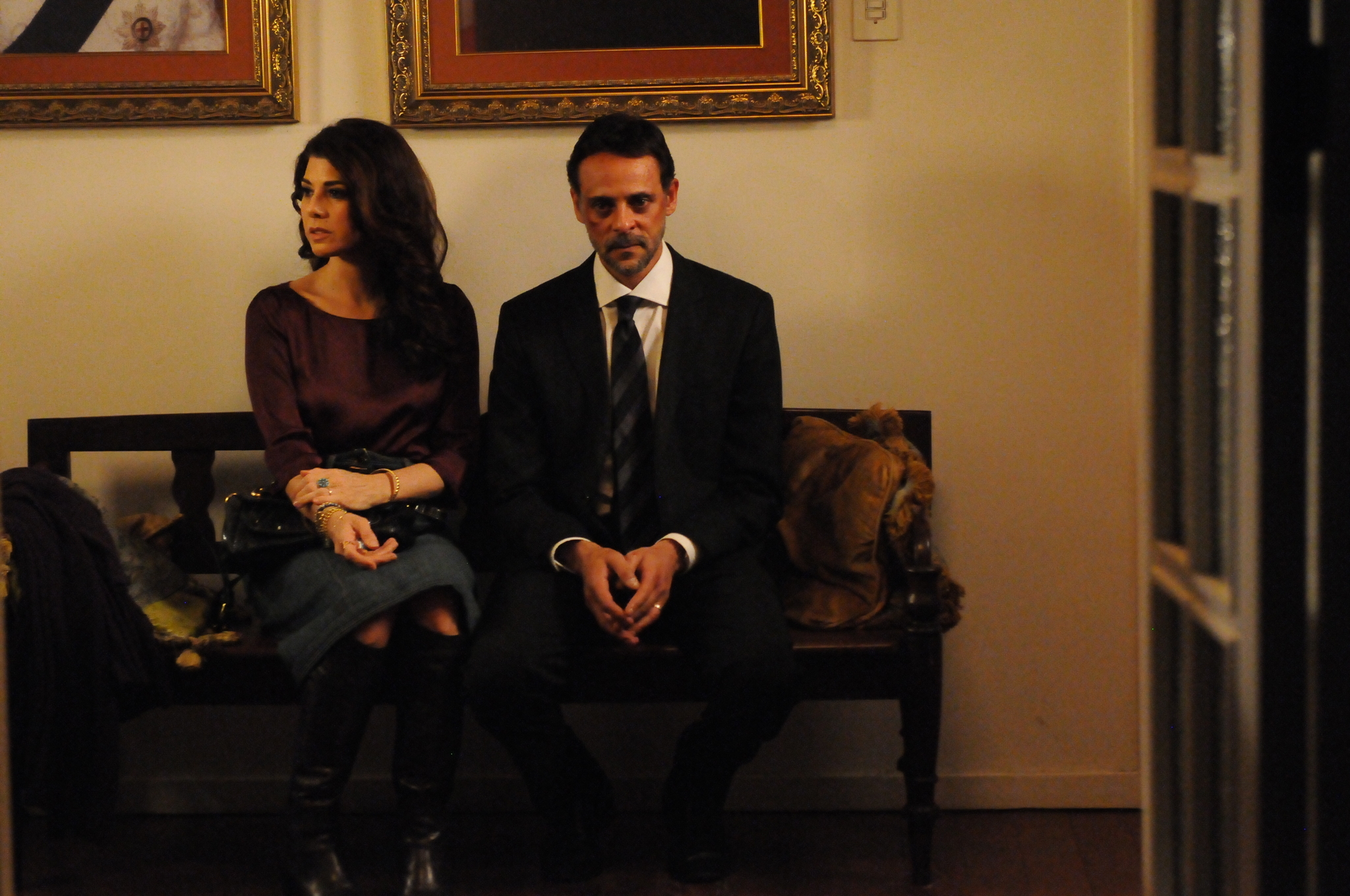 Still of Marisa Tomei and Alexander Siddig in Inescapable (2012)