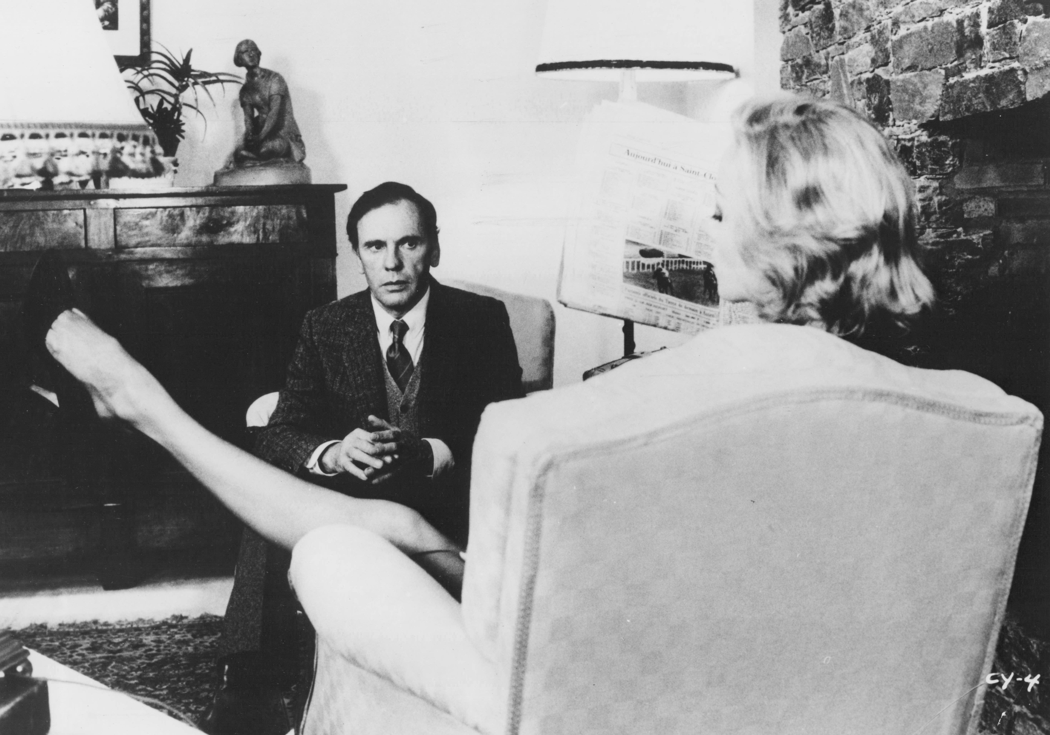 Still of Jean-Louis Trintignant and Caroline Sihol in Vivement dimanche! (1983)