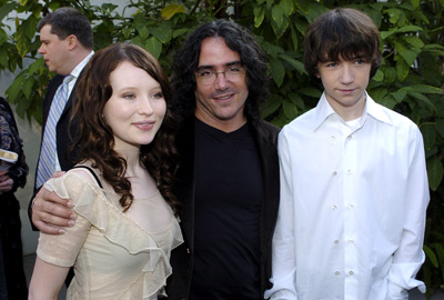 Liam Aiken, Emily Browning and Brad Silberling at event of Neitiketinos Lemoni Sniketo istorijos (2004)