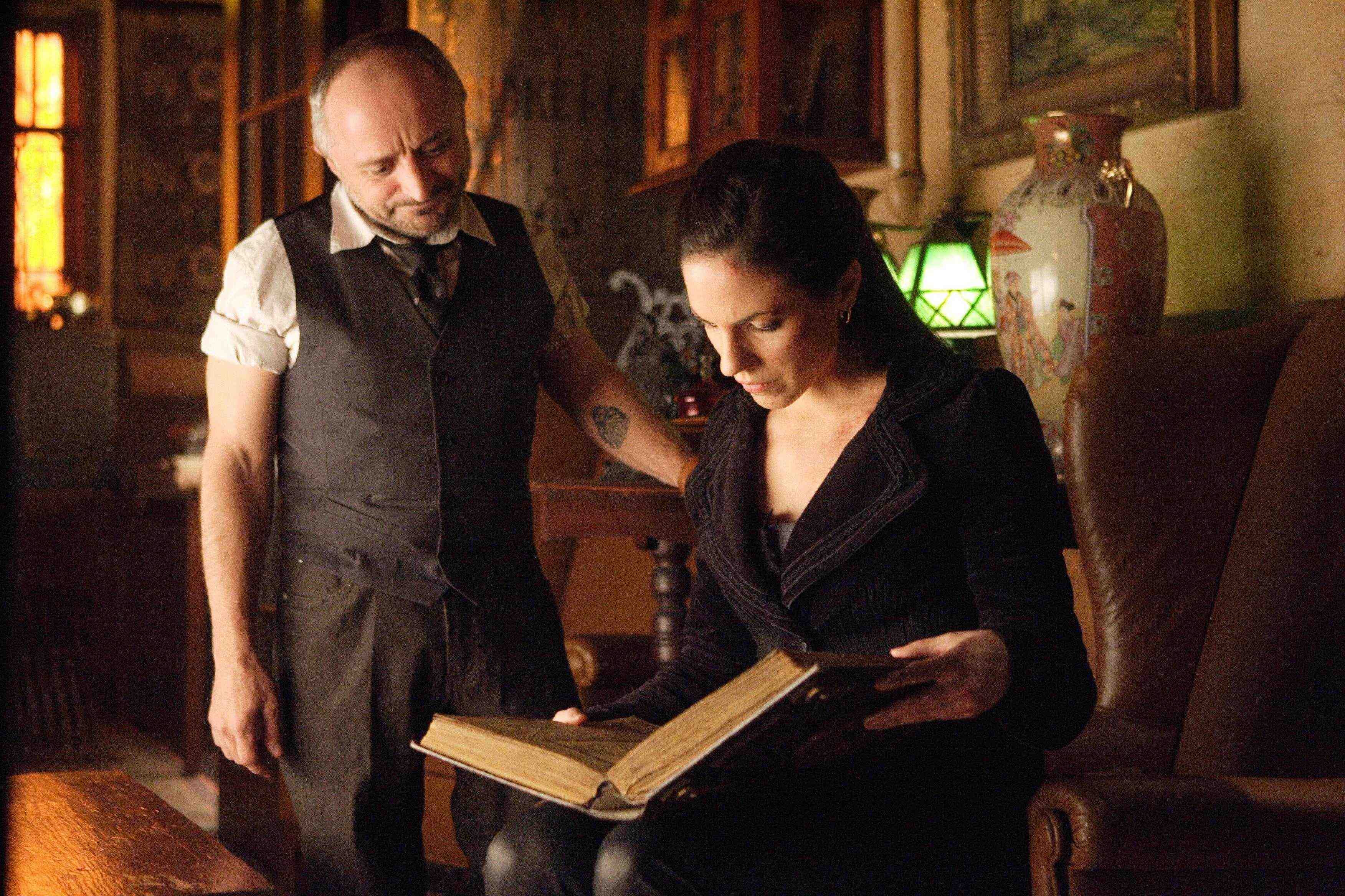 Trick (Richard Howland) & Bo (Anna Silk)