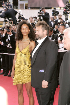 Luc Besson and Virginie Silla at event of Srekas 2 (2004)